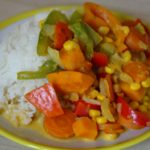 einfaches Kürbis-Gemüse-Curry mit Reis