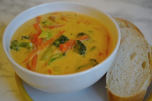 Brokkoli-Cheddar-Suppe